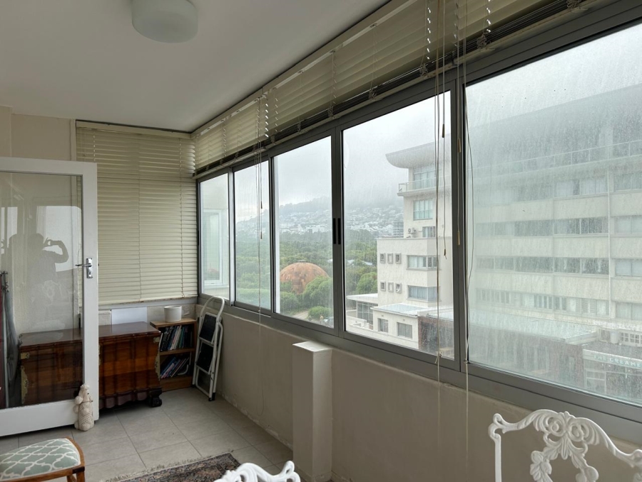 1 Bedroom Property for Sale in Mouille Point Western Cape